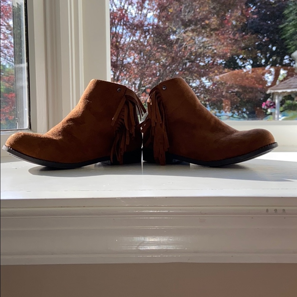 Tahari Children’s boots